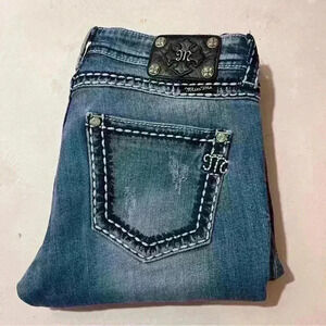 Miss Me Womens Denim Distressed Capris Jeans JPB5014 Boyfriend 30” Waist